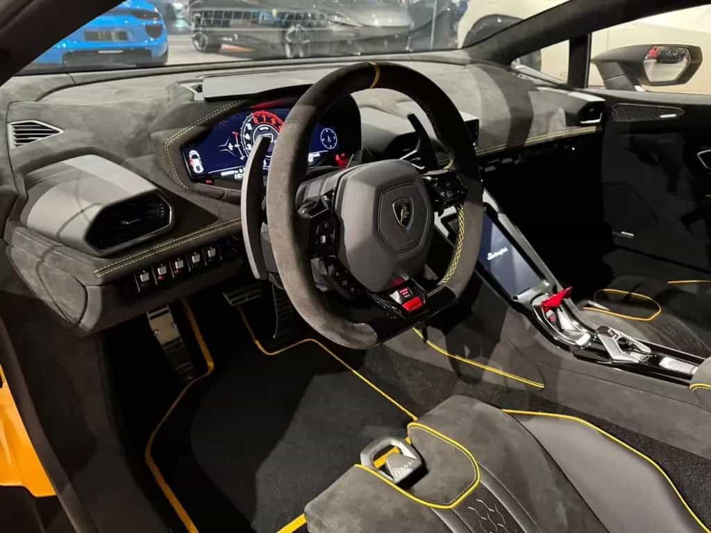 Lamborghini Huracán Sterrato "1 of 1499" 03/2025-photo-14