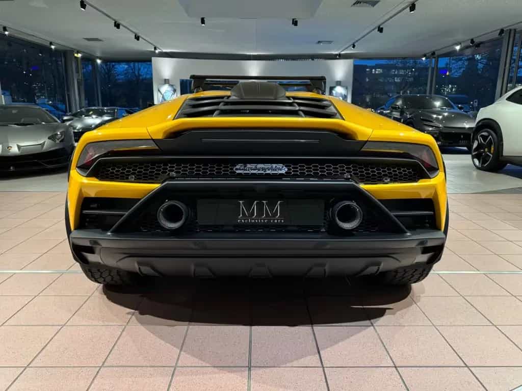 Lamborghini Huracán Sterrato "1 of 1499" 03/2025-photo-9