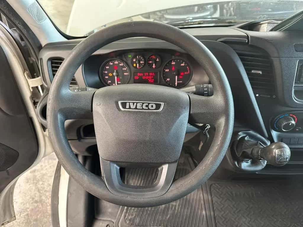 Iveco Daily 35S12 2.3 116CV HPT PL CABINATO 02/2019-photo-11