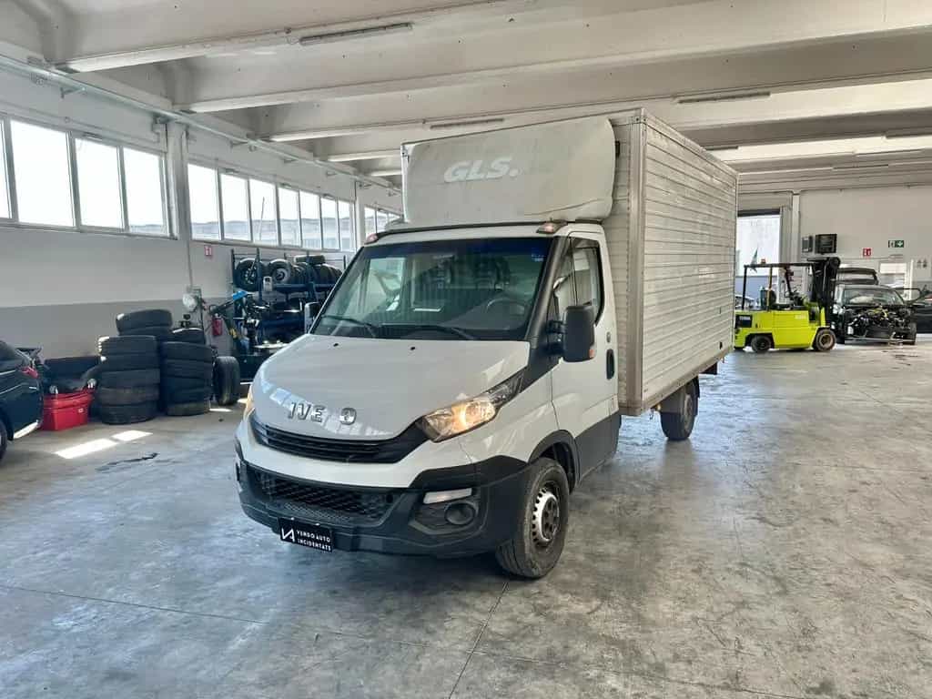 Iveco Daily 35S12 2.3 116CV HPT PL CABINATO 02/2019-photo-2