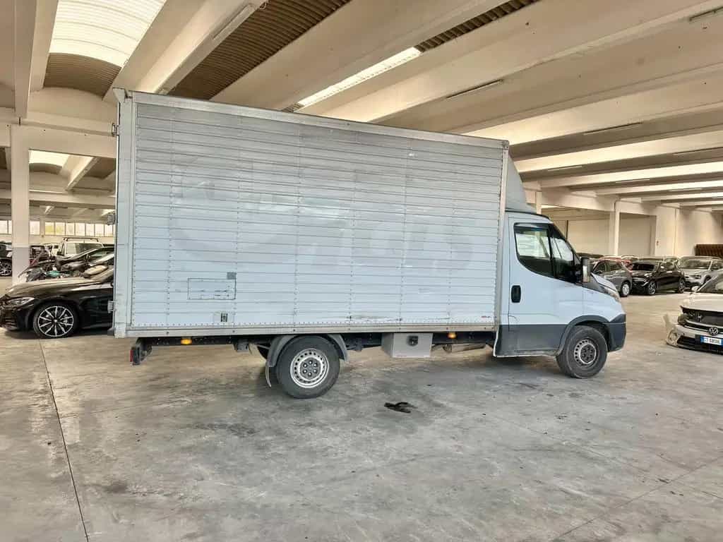 Iveco Daily 35S12 2.3 116CV HPT PL CABINATO 02/2019-photo-7