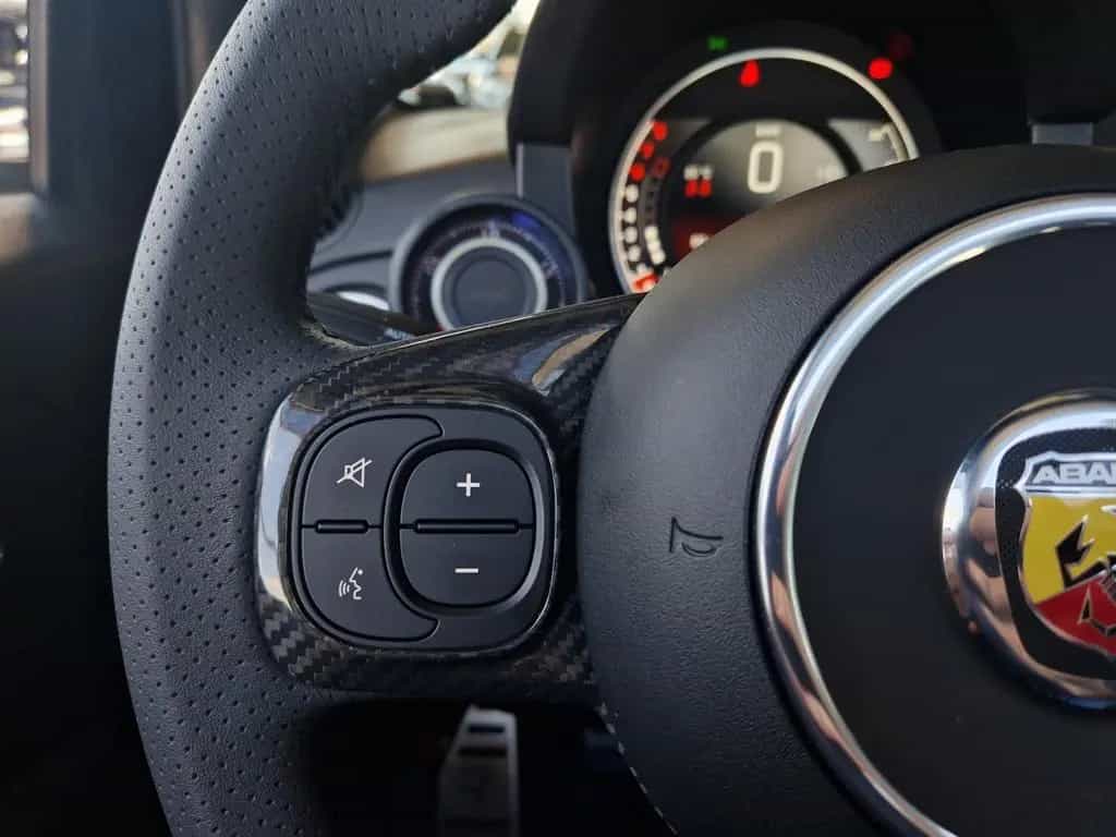 Abarth 695C 695 C SCORPIONERO NAVI BEATS 06/2024-photo-10