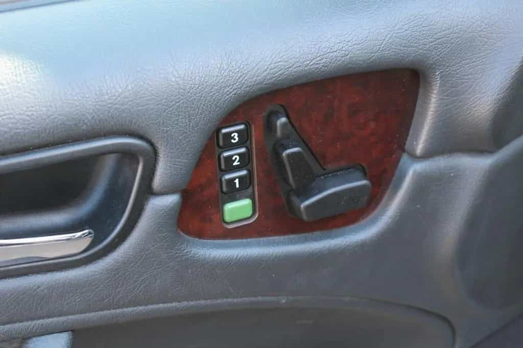 Mercedes-Benz CLK-Class 200 Cabrio Automatik 1. Hand Leder Prins Gas 11/2000-photo-4