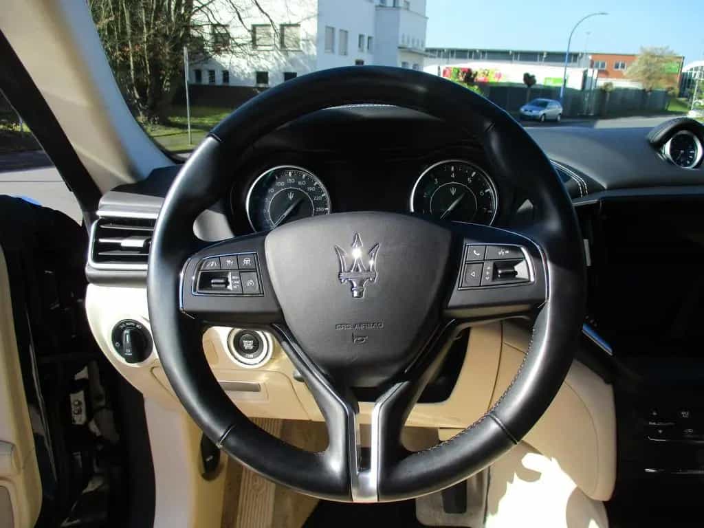 Maserati Ghibli 3,0V6/Schiebedach 11/2021-photo-11
