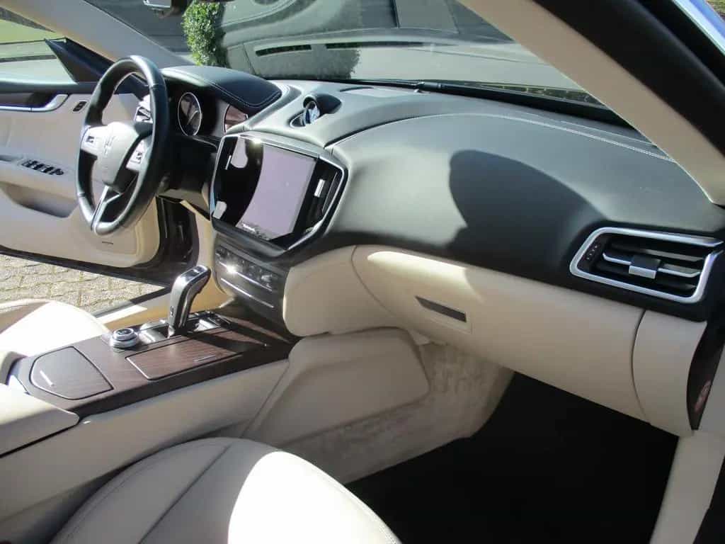 Maserati Ghibli 3,0V6/Schiebedach 11/2021-photo-13
