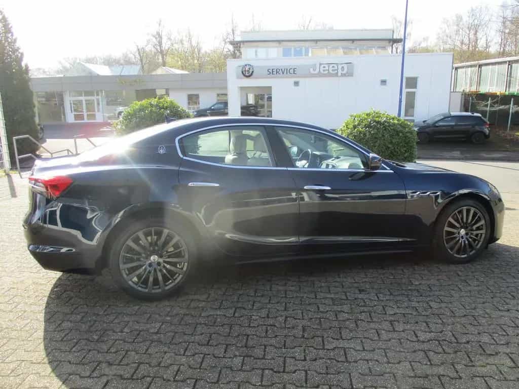 Maserati Ghibli 3,0V6/Schiebedach 11/2021-photo-3