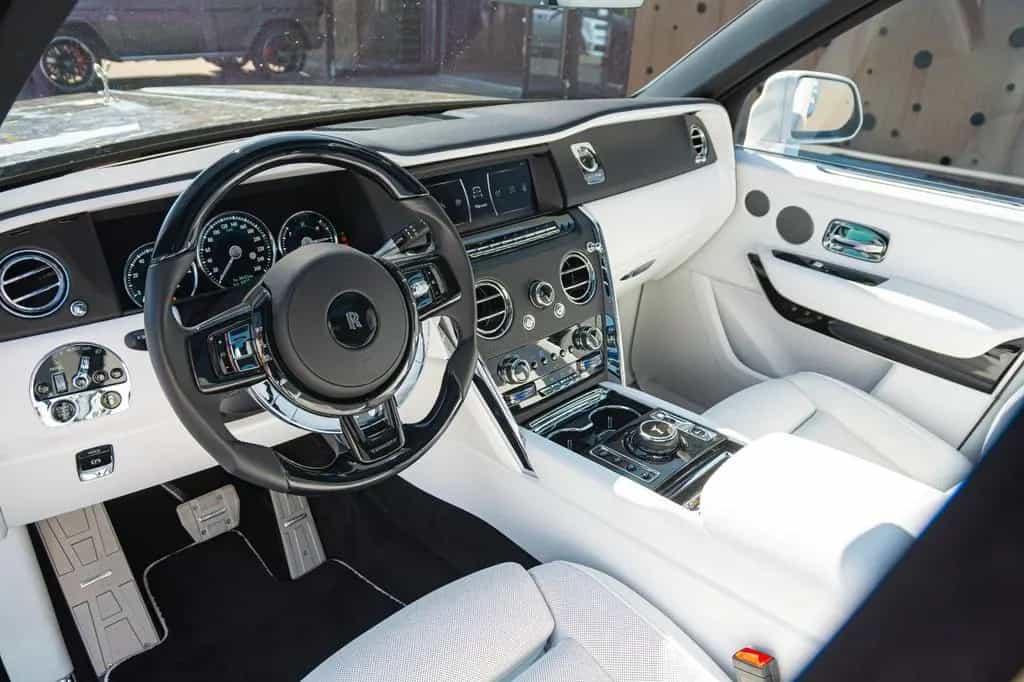 Rolls-Royce Cullinan MANSORY *FORGED CARBON*ONLY 7600 KM* 11/2019-photo-15