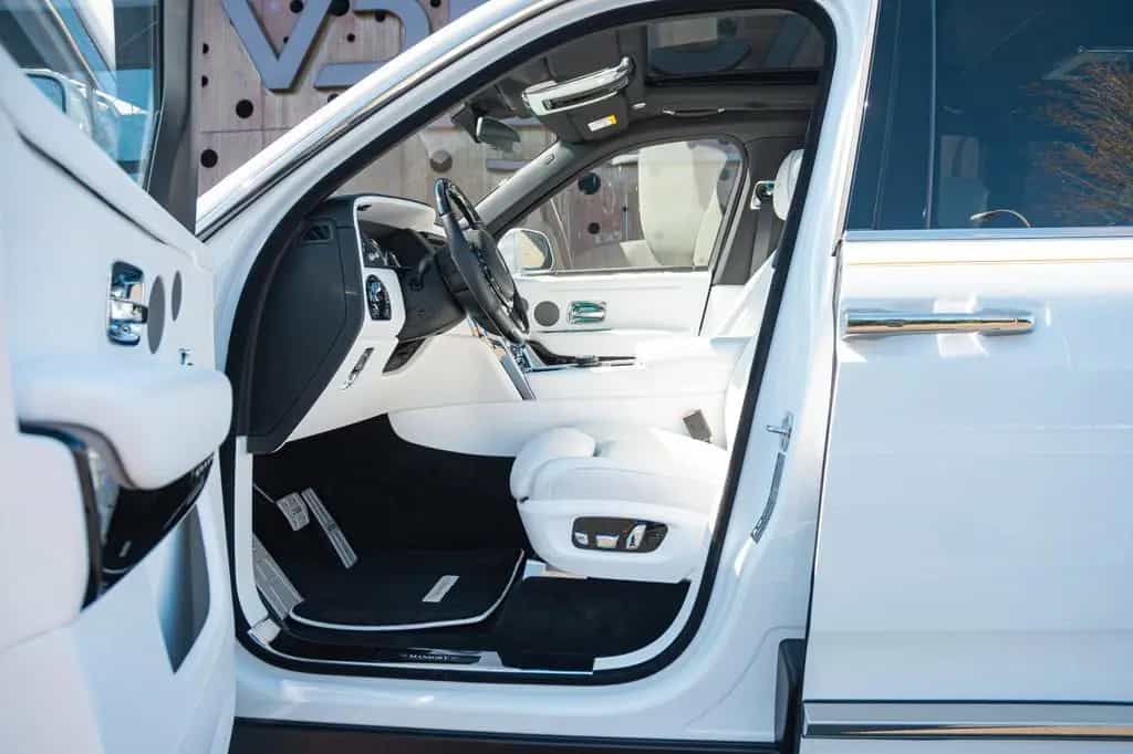 Rolls-Royce Cullinan MANSORY *FORGED CARBON*ONLY 7600 KM* 11/2019-photo-16