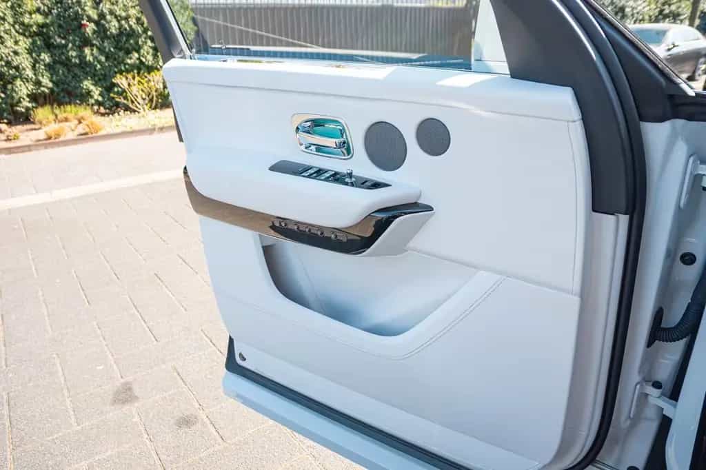 Rolls-Royce Cullinan MANSORY *FORGED CARBON*ONLY 7600 KM* 11/2019-photo-17