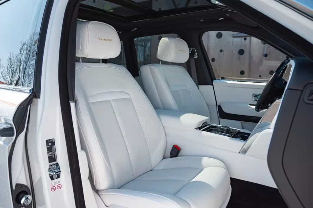 Rolls-Royce Cullinan MANSORY *FORGED CARBON*ONLY 7600 KM* 11/2019-photo-24