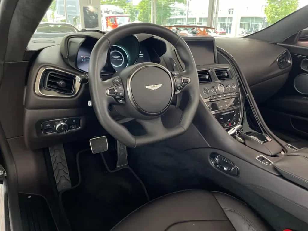 Aston Martin DBS V12 Superleggera Volante 10/2021-photo-19