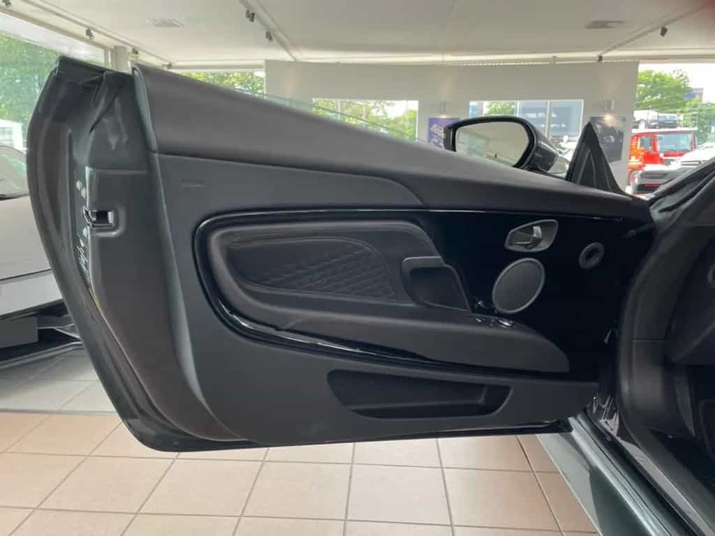 Aston Martin DBS V12 Superleggera Volante 10/2021-photo-22