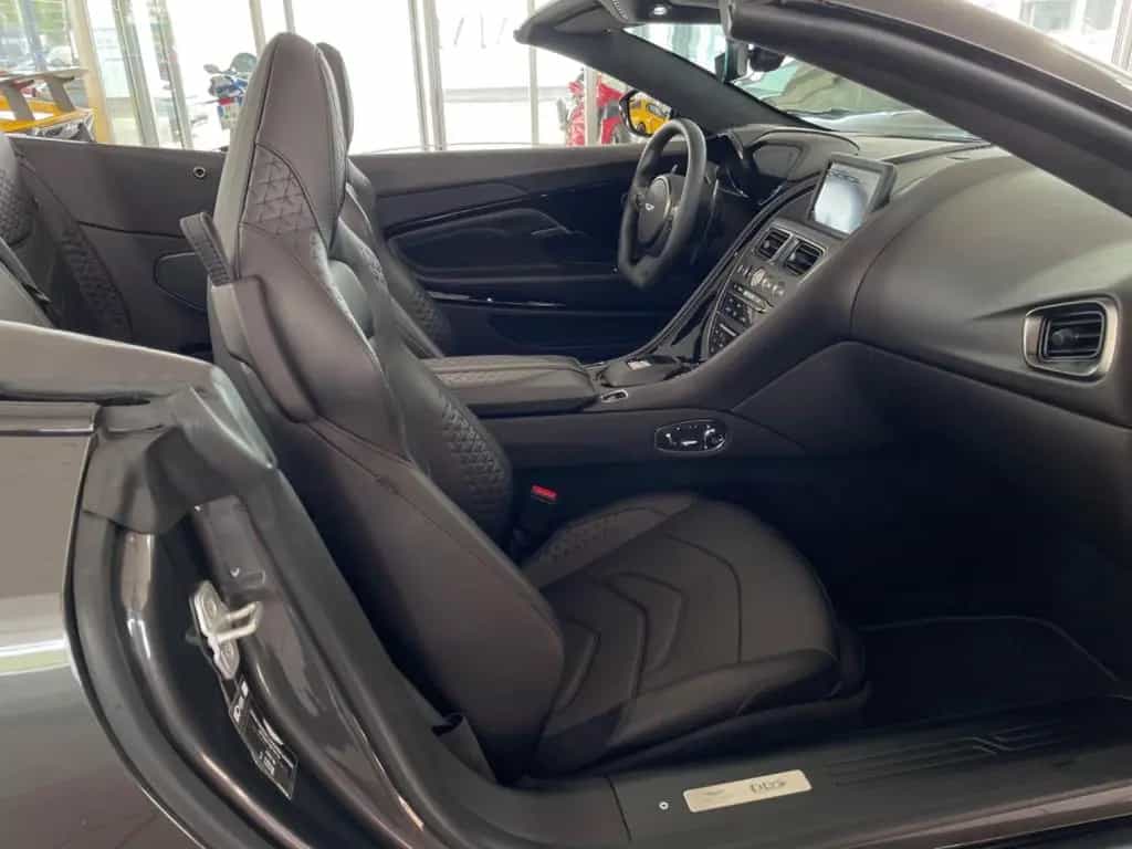 Aston Martin DBS V12 Superleggera Volante 10/2021-photo-24
