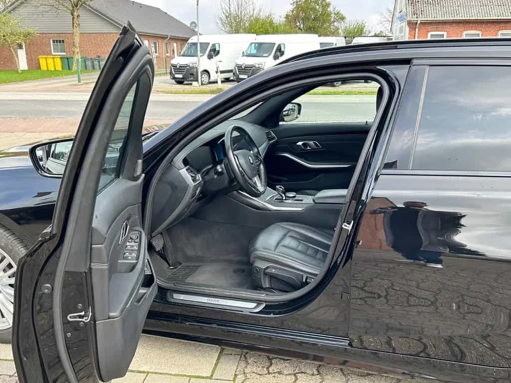 BMW 3 Series 320 Touring Luxury Line Mild Hybrid 12/2020-photo-10