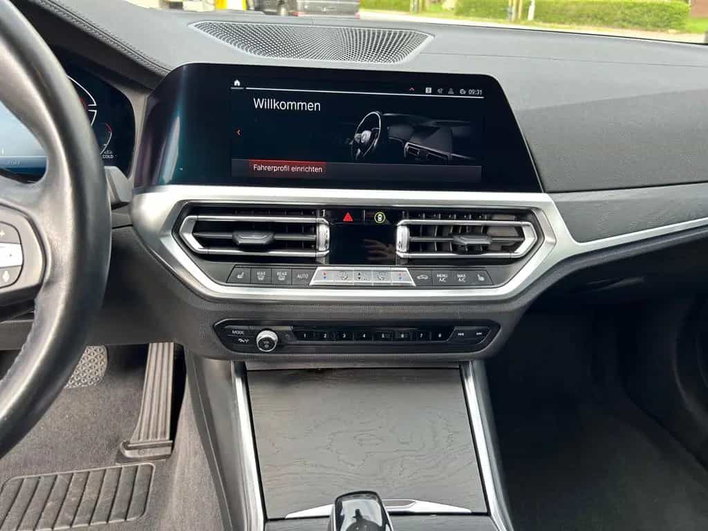 BMW 3 Series 320 Touring Luxury Line Mild Hybrid 12/2020-photo-15