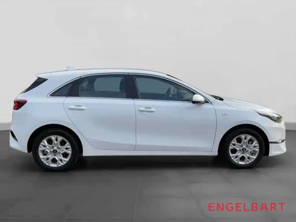 Kia Ceed Vision Automatik 1.5T Komfort+-Paket 05/2025-photo-3