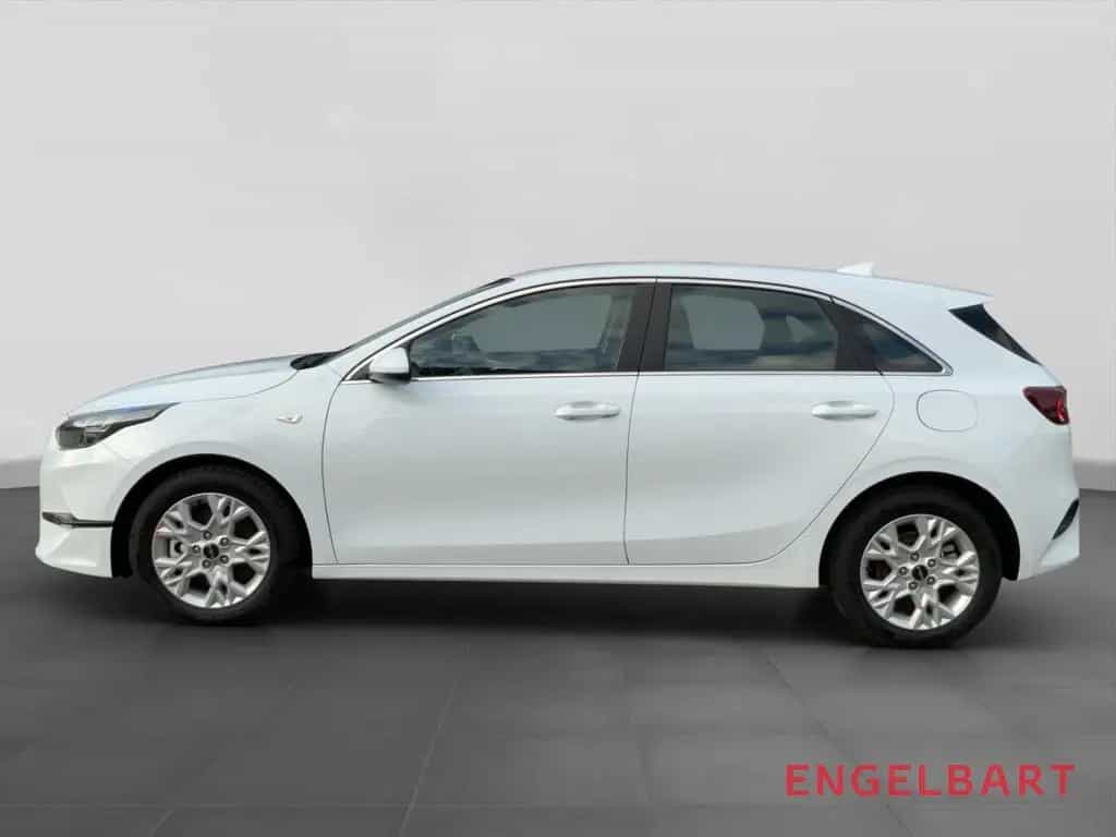 Kia Ceed Vision Automatik 1.5T Komfort+-Paket 09/2025-photo-1