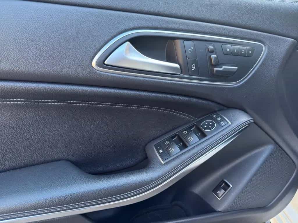 Mercedes-Benz CLA-Class 45 AMG°4-MATIC°PANO°XENON°MEMORY°KAM°82TKM° 08/2015-photo-11