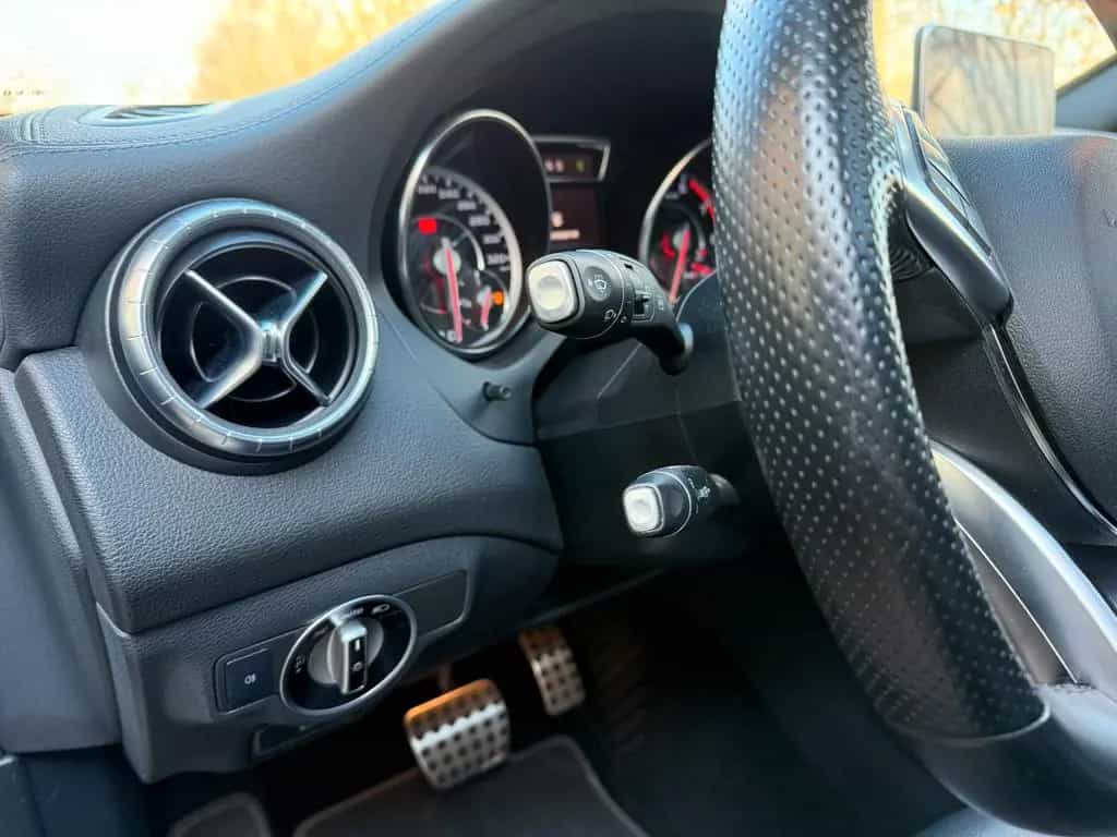 Mercedes-Benz CLA-Class 45 AMG°4-MATIC°PANO°XENON°MEMORY°KAM°82TKM° 08/2015-photo-14