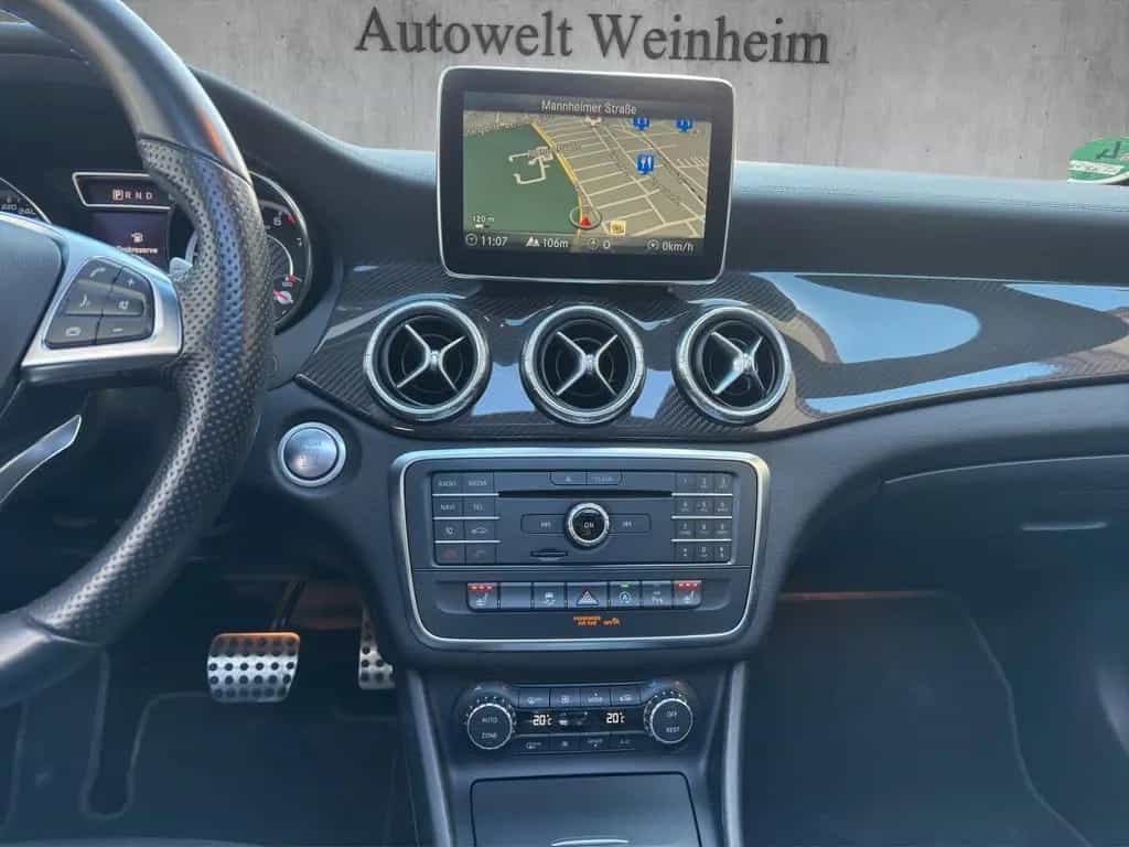 Mercedes-Benz CLA-Class 45 AMG°4-MATIC°PANO°XENON°MEMORY°KAM°82TKM° 08/2015-photo-24