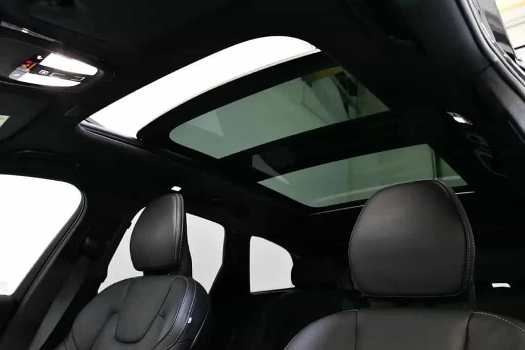 Volvo XC60 Ultim. Black AWD MASS*LÜF*B&W*HuD*360*PANO 07/2024-photo-18