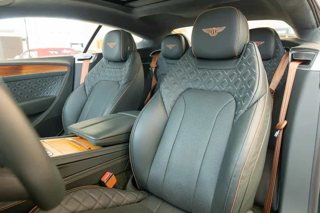 Bentley Continental GT V8 Azure - Naim, Blackline 10/2023-photo-10