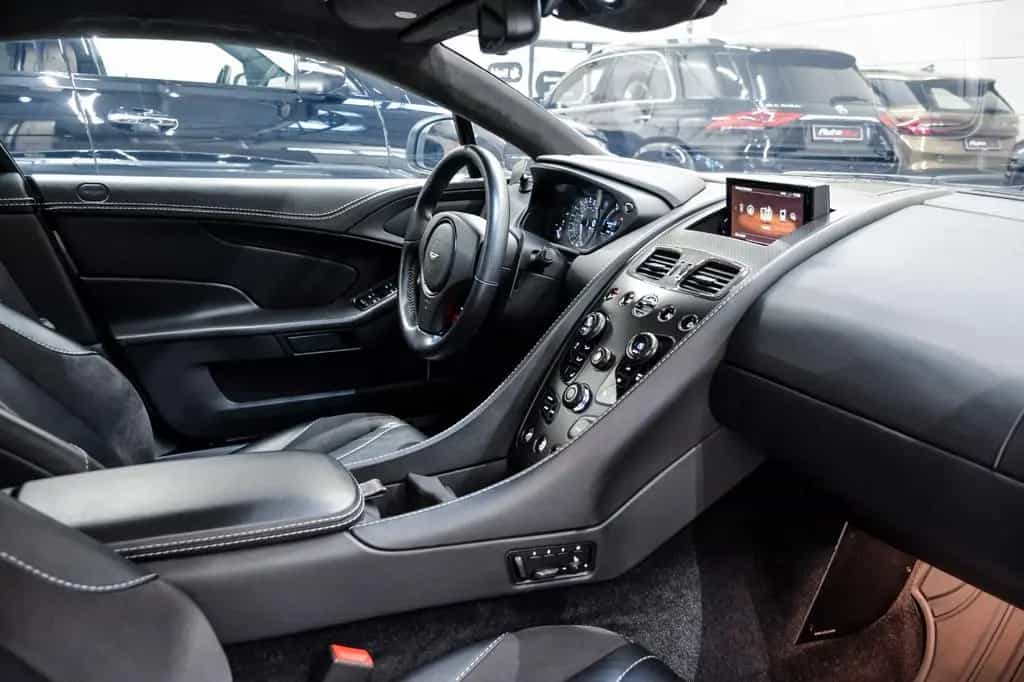 Aston Martin Vanquish 6.0 V12 CARBON/KERAMIK/B&0 05/2013-photo-5