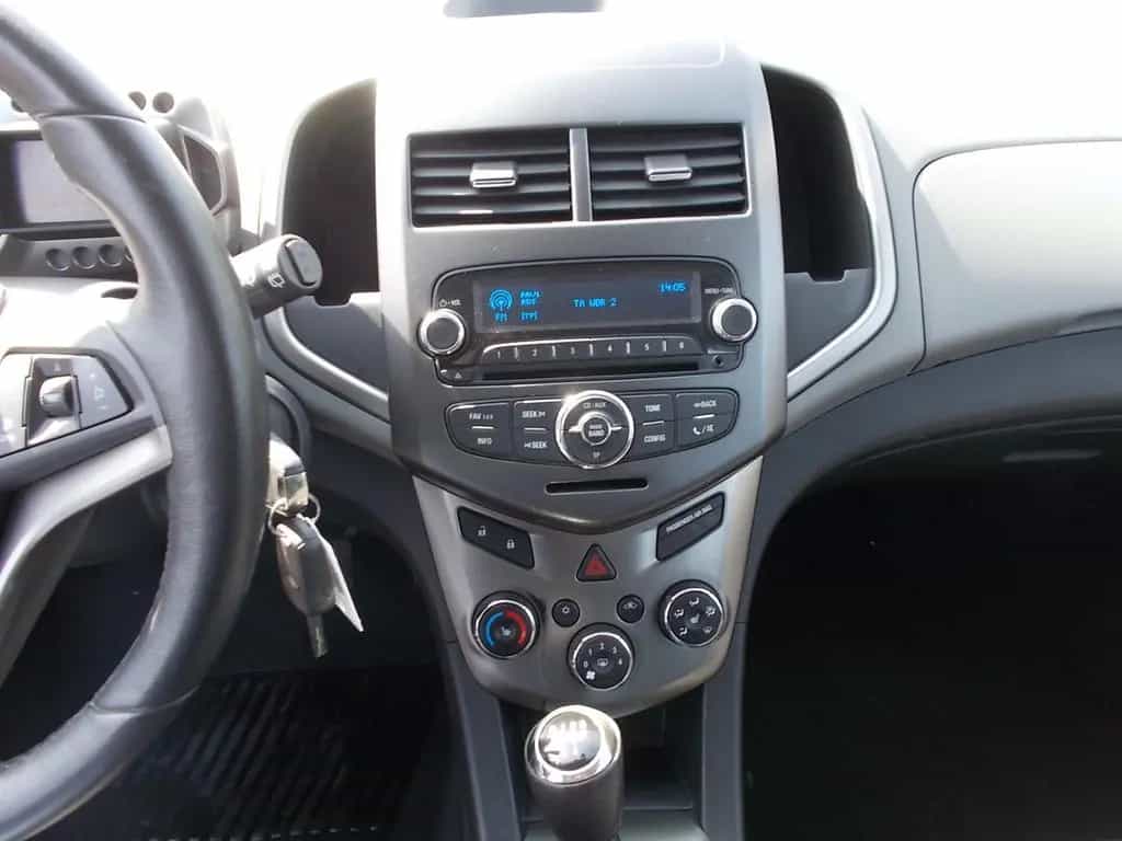 Chevrolet Aveo 1.6 LTZ, Klima, SHZ, PDC, Aluf. Allwetter 09/2012-photo-20
