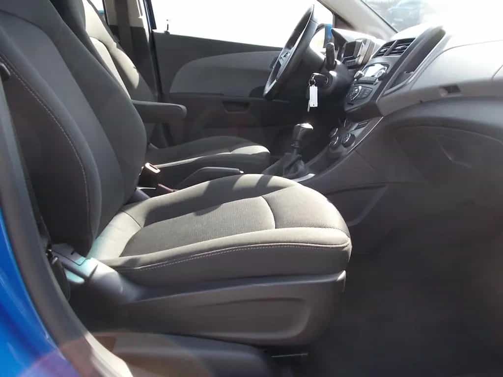 Chevrolet Aveo 1.6 LTZ, Klima, SHZ, PDC, Aluf. Allwetter 09/2012-photo-29