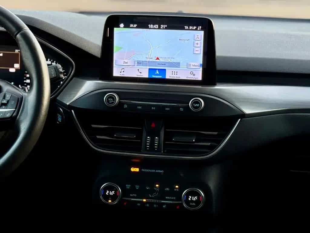 Ford Focus Turnier 1.5 EcoBoost Aut. Titanium LED|KAM 04/2019-photo-11