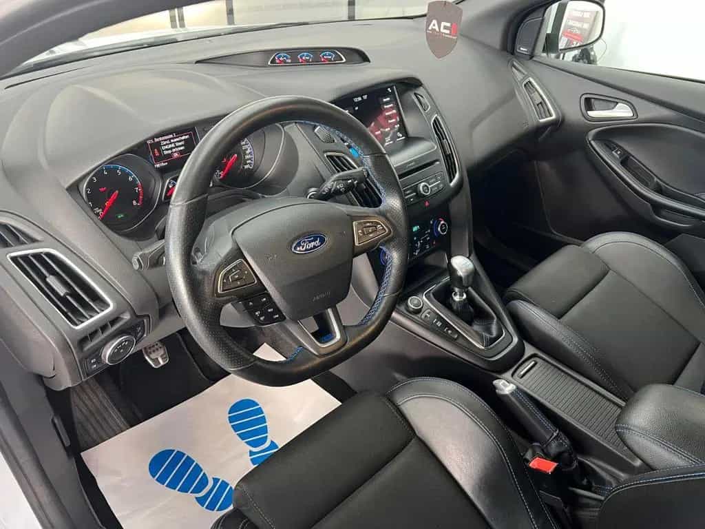 Ford Focus Lim. RS, 1.H. -TSZ, Kamera, RecaroS., SH 01/2017-photo-10