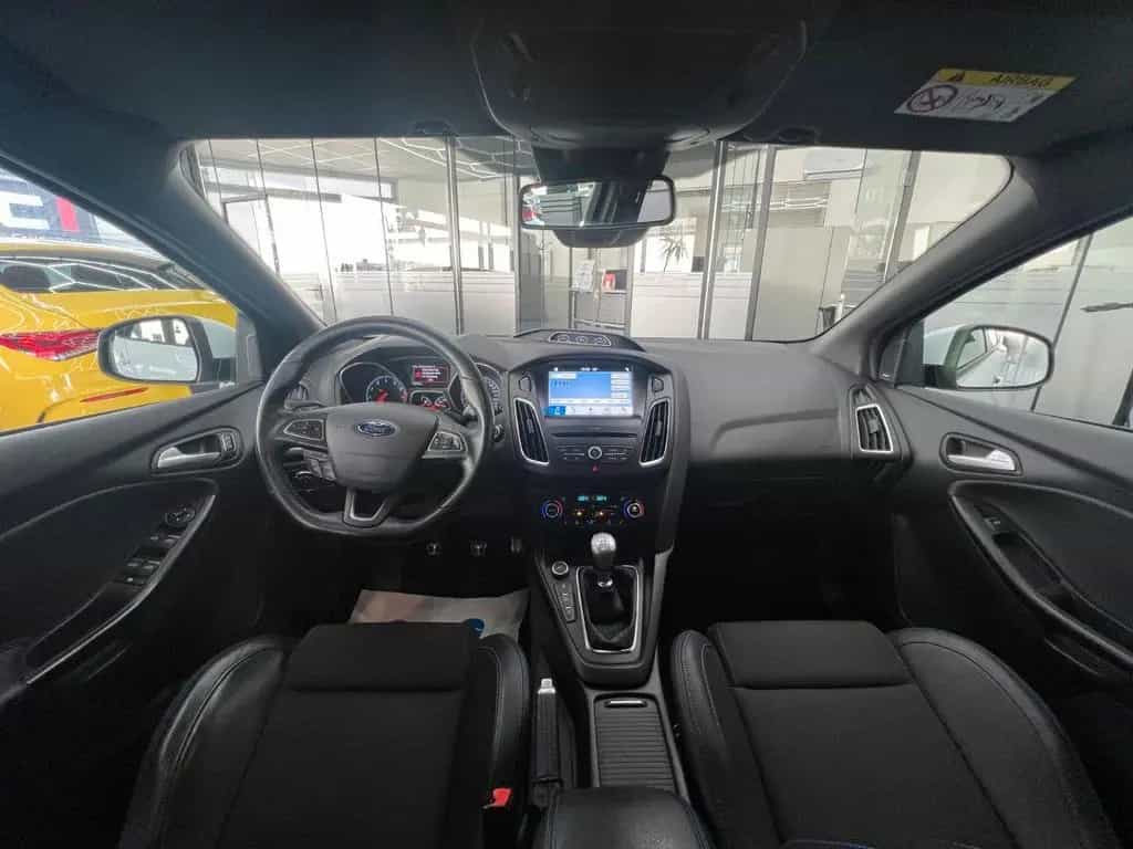 Ford Focus Lim. RS, 1.H. -TSZ, Kamera, RecaroS., SH 01/2017-photo-17
