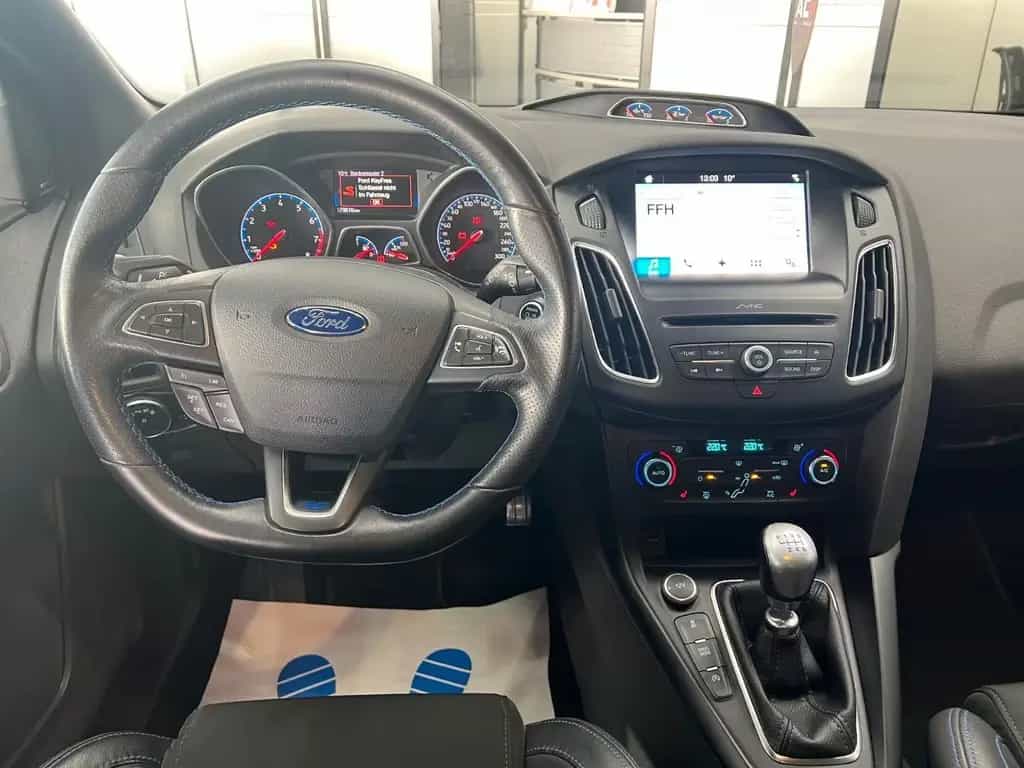 Ford Focus Lim. RS, 1.H. -TSZ, Kamera, RecaroS., SH 01/2017-photo-19
