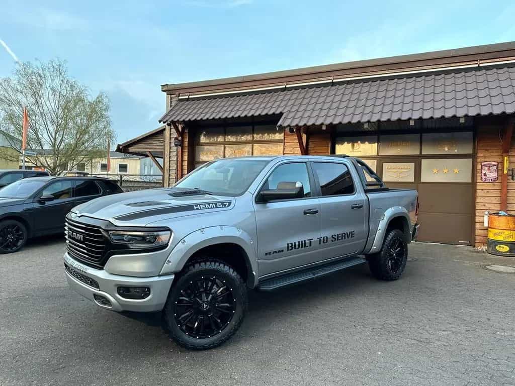 Dodge RAM BUILT TO SERVE*4X4*OFF-ROAD*BÜGEL*AHK*NAVI*SERVI 10/2021-photo-1