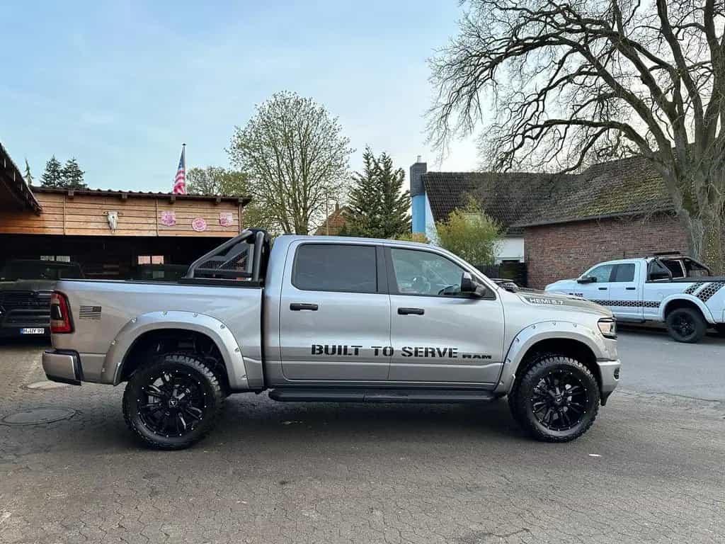 Dodge RAM BUILT TO SERVE*4X4*OFF-ROAD*BÜGEL*AHK*NAVI*SERVI 10/2021-photo-17