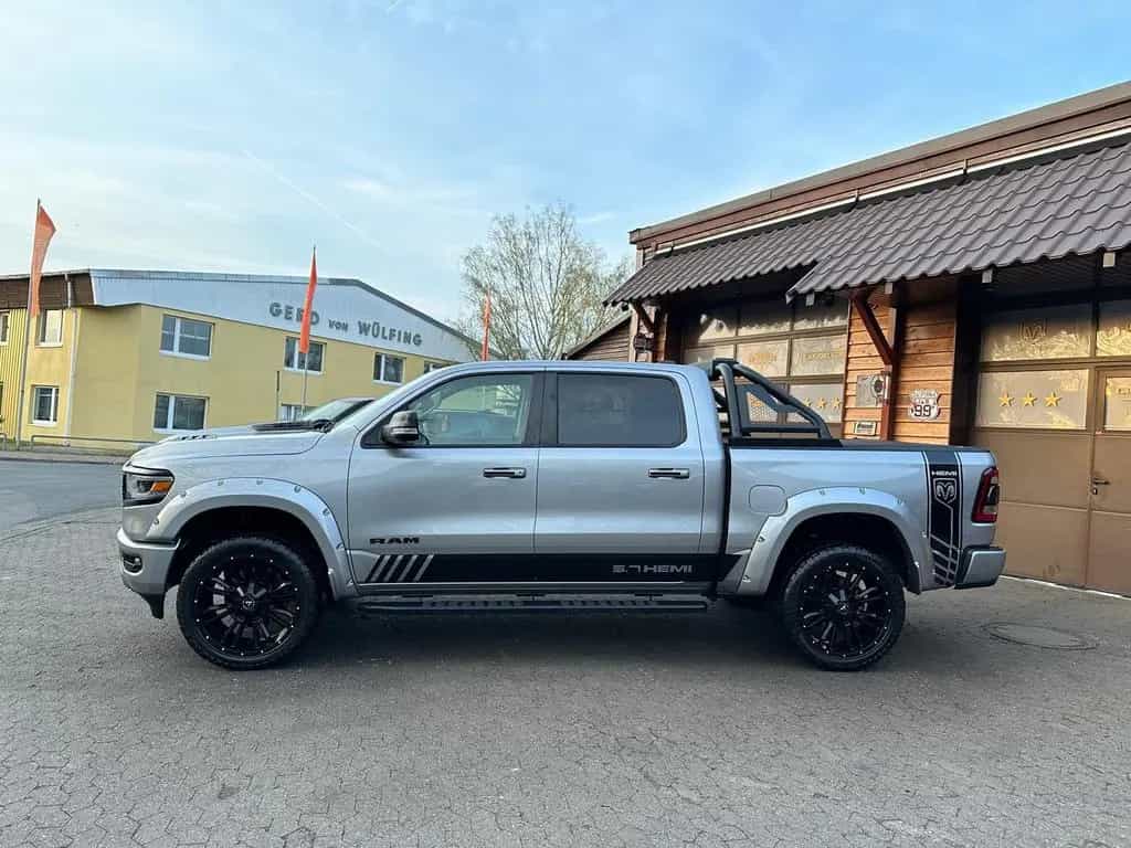 Dodge RAM BUILT TO SERVE*4X4*OFF-ROAD*BÜGEL*AHK*NAVI*SERVI 10/2021-photo-32