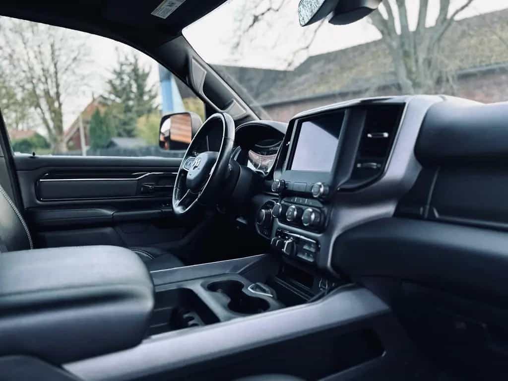 Dodge RAM BUILT TO SERVE*4X4*OFF-ROAD*BÜGEL*AHK*NAVI*SERVI 10/2021-photo-47