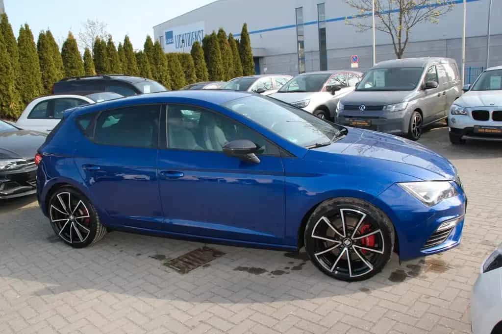 Seat Leon Cupra 300, Navi, Sitzhzg.,19"Zoll Alu 05/2019-photo-3