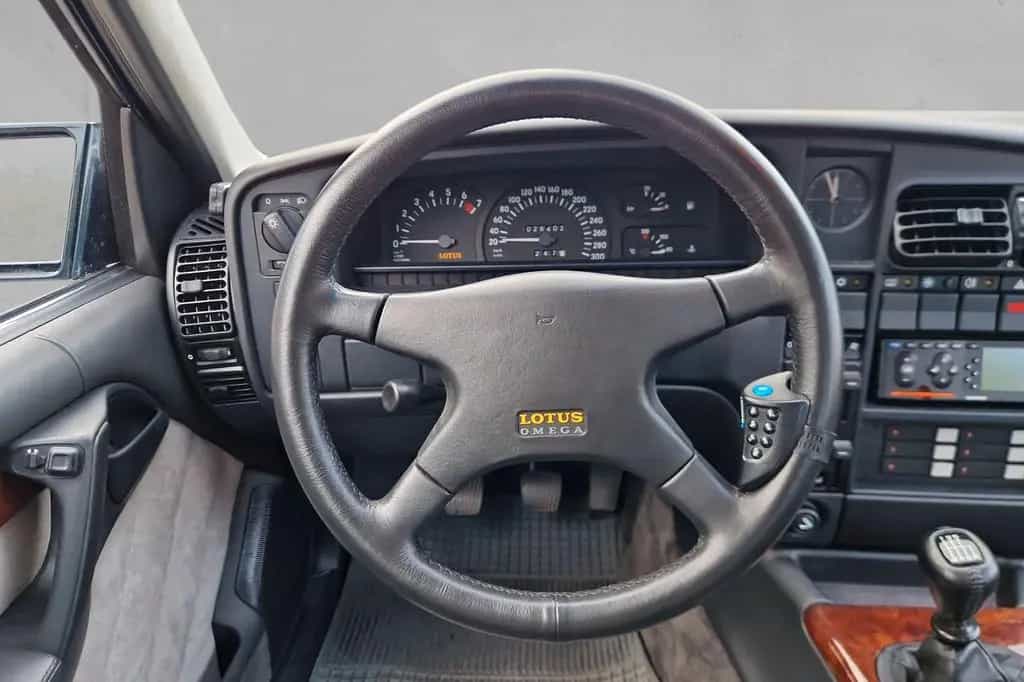 Lotus Other Omega *1. Hand*deutsches Auto*Sammlerzustand* 02/1992-photo-16