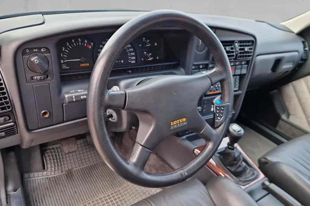 Lotus Other Omega *1. Hand*deutsches Auto*Sammlerzustand* 02/1992-photo-17