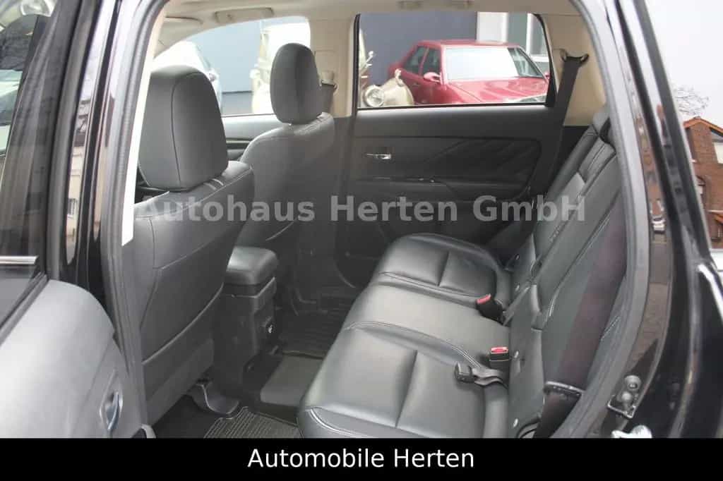 Mitsubishi Outlander PLUG IN HYBRID*2.0*LEDER+NAVI+XENON* 09/2017-photo-11