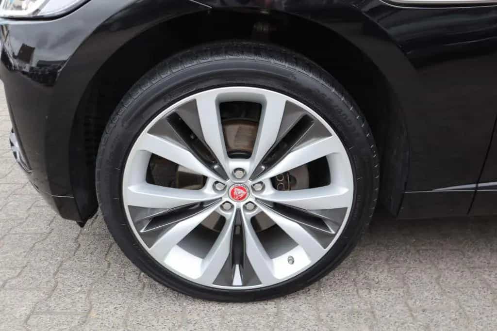 Jaguar F-Pace 30d AWD R-Sport 01/2020-photo-26