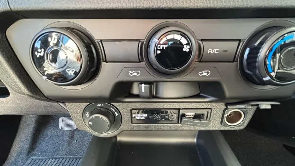 Isuzu D-Max 1.9,DSL,DC 4x4 2026 *FOR EXPORT OUT OF EU* null-photo-20