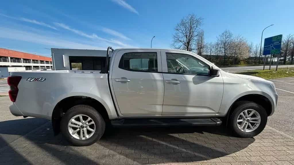 Isuzu D-Max 1.9,DSL,DC 4x4 2026 *FOR EXPORT OUT OF EU* null-photo-7