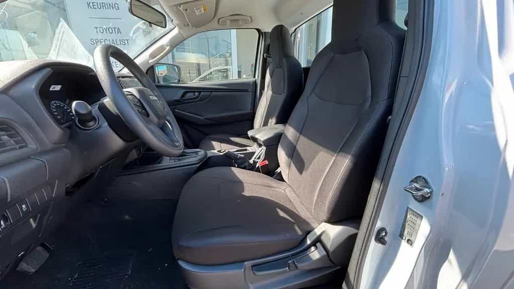 Isuzu D-Max 1.9 SC DSL 2026 *FOR EXPORT OUT OF EU* null-photo-8