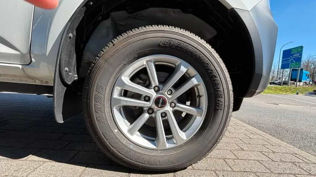 Isuzu D-Max 1.9 SC DSL 2026 *FOR EXPORT OUT OF EU* null-photo-12