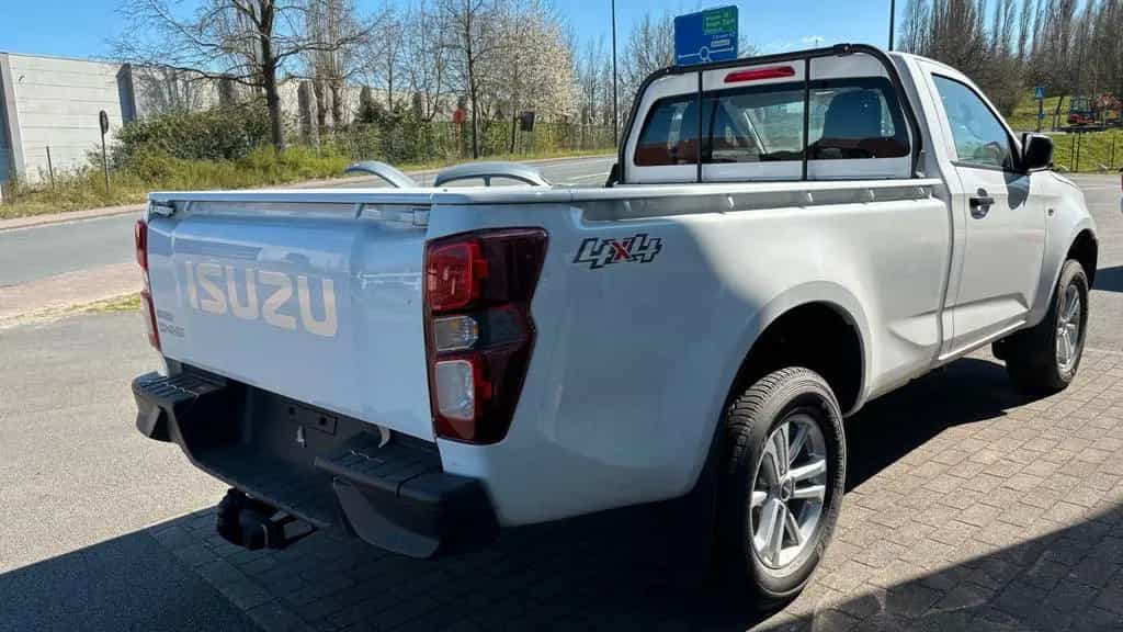 Isuzu D-Max 1.9 SC DSL 2026 *FOR EXPORT OUT OF EU* null-photo-14