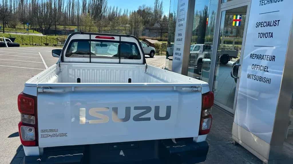 Isuzu D-Max 1.9 SC DSL 2026 *FOR EXPORT OUT OF EU* null-photo-4