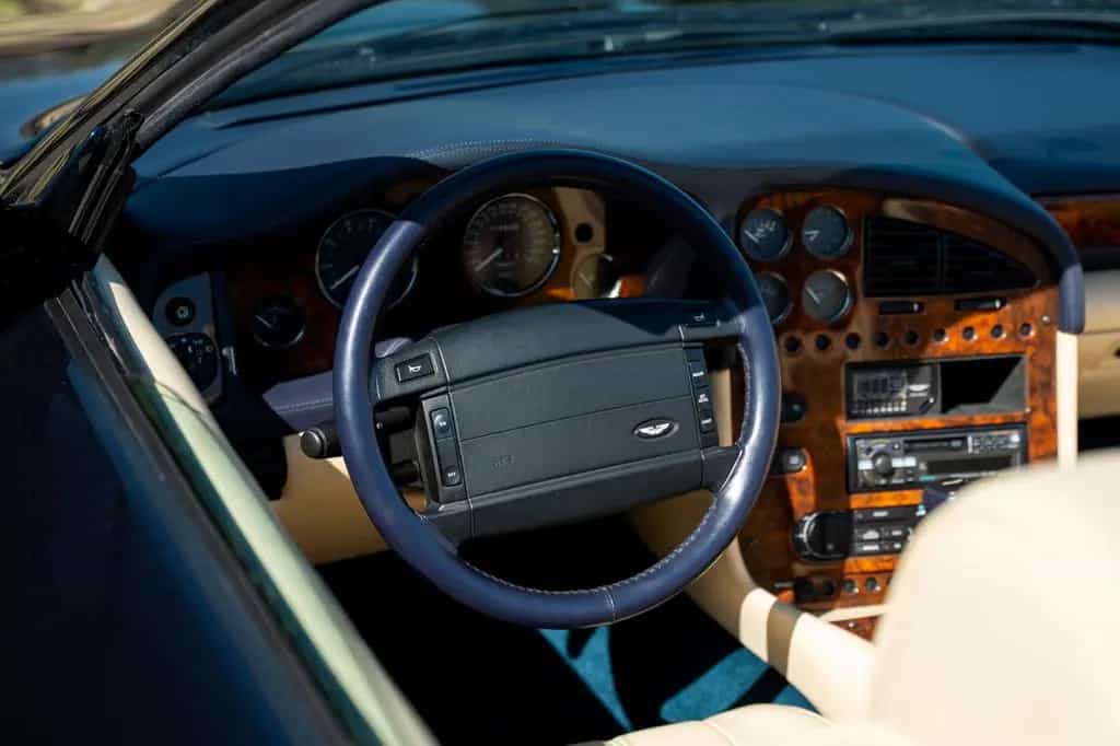 Aston Martin Other V8 Volante LWB / 1 of 63 / Last One Produced 05/2000-photo-11