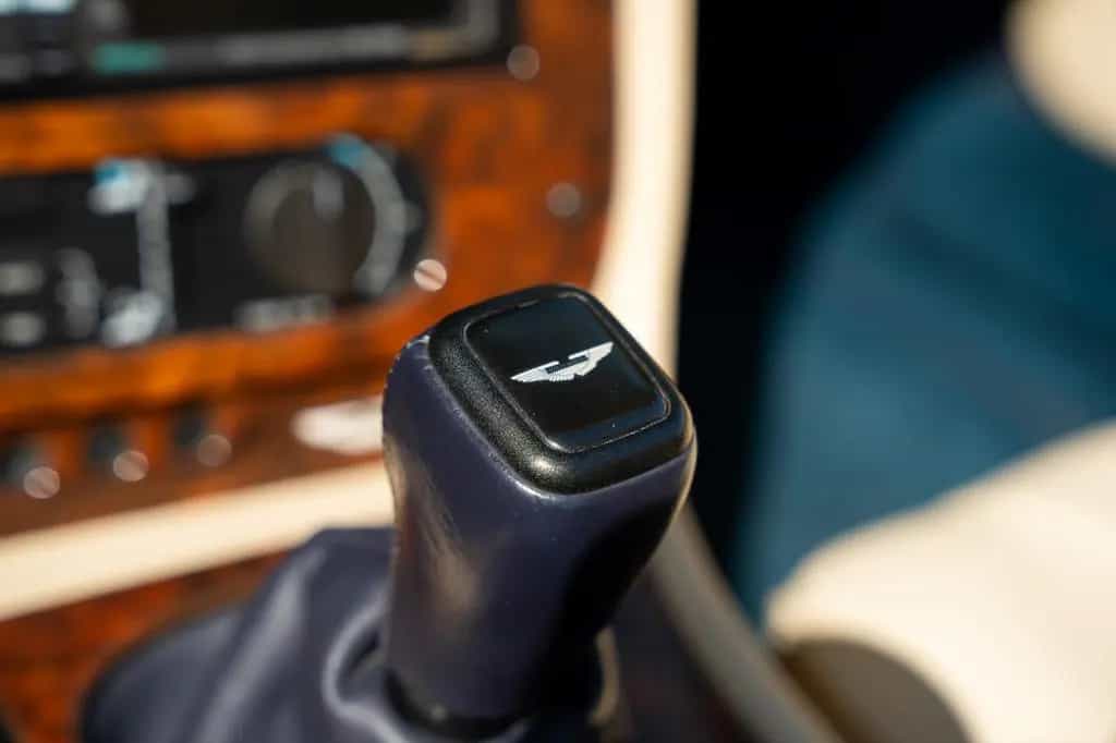Aston Martin Other V8 Volante LWB / 1 of 63 / Last One Produced 05/2000-photo-17